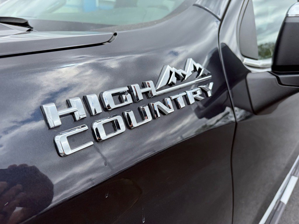 Used 2023 Chevrolet Silverado 1500 High Country AWD/4WD image 13