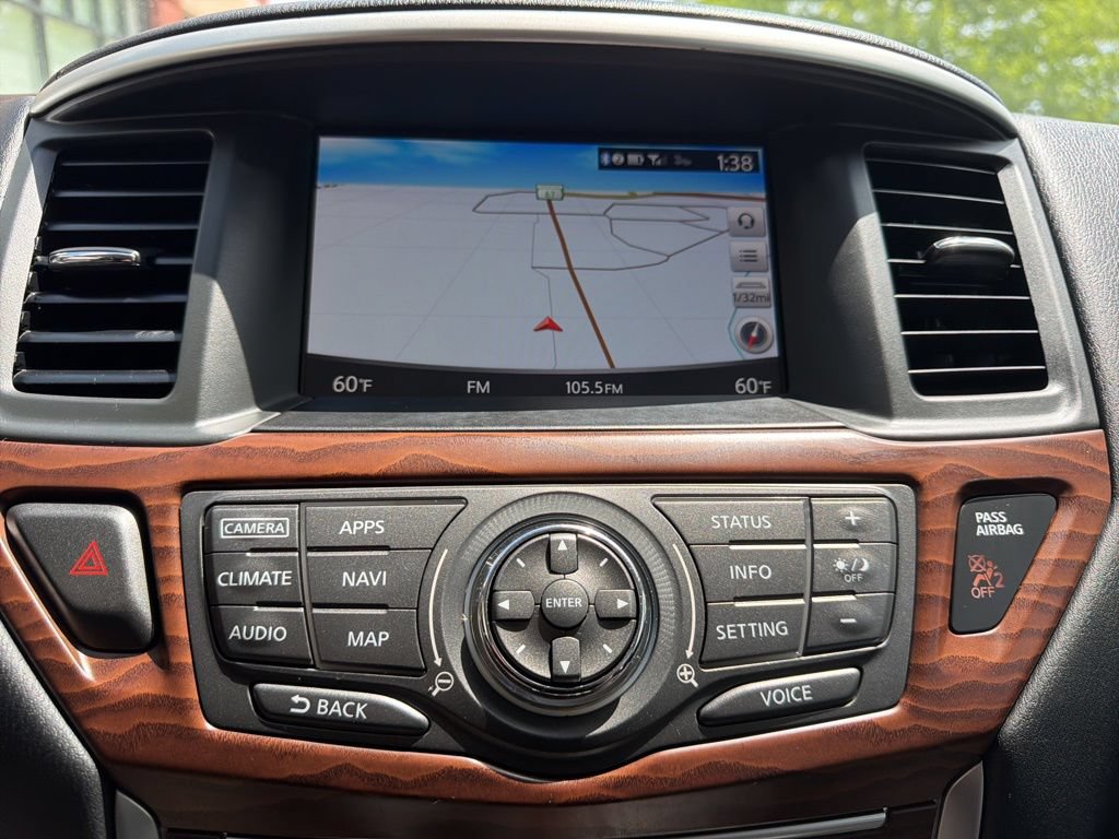 Used 2017 Nissan Pathfinder Platinum w/ Family Entertainment Package AWD/4WD image 20