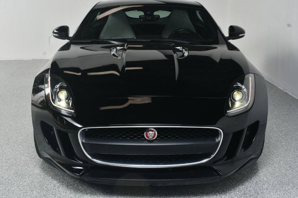 Used 2017 Jaguar F-TYPE Coupe RWD image 16