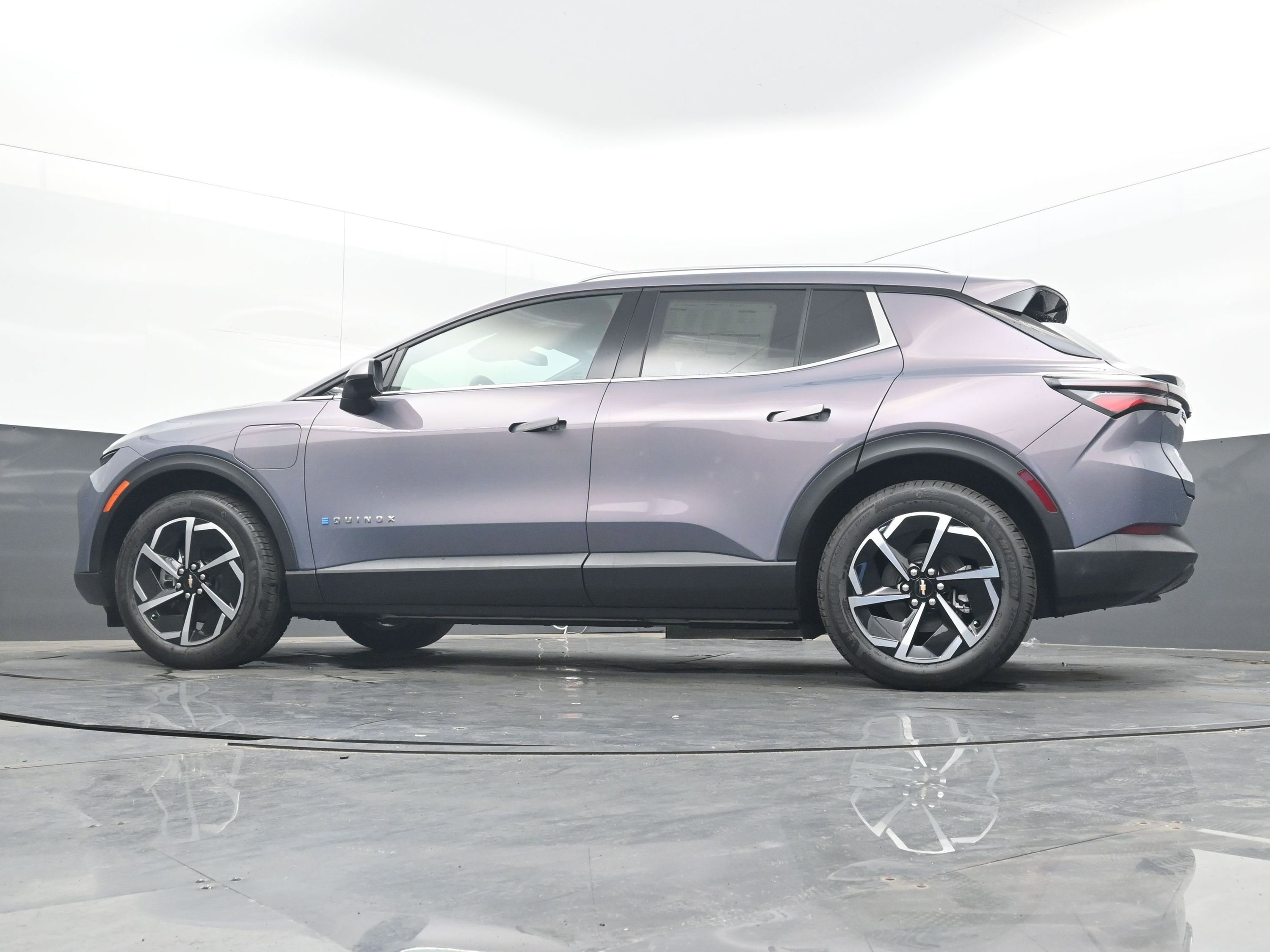 New 2026 Chevrolet Equinox EV LT image 28