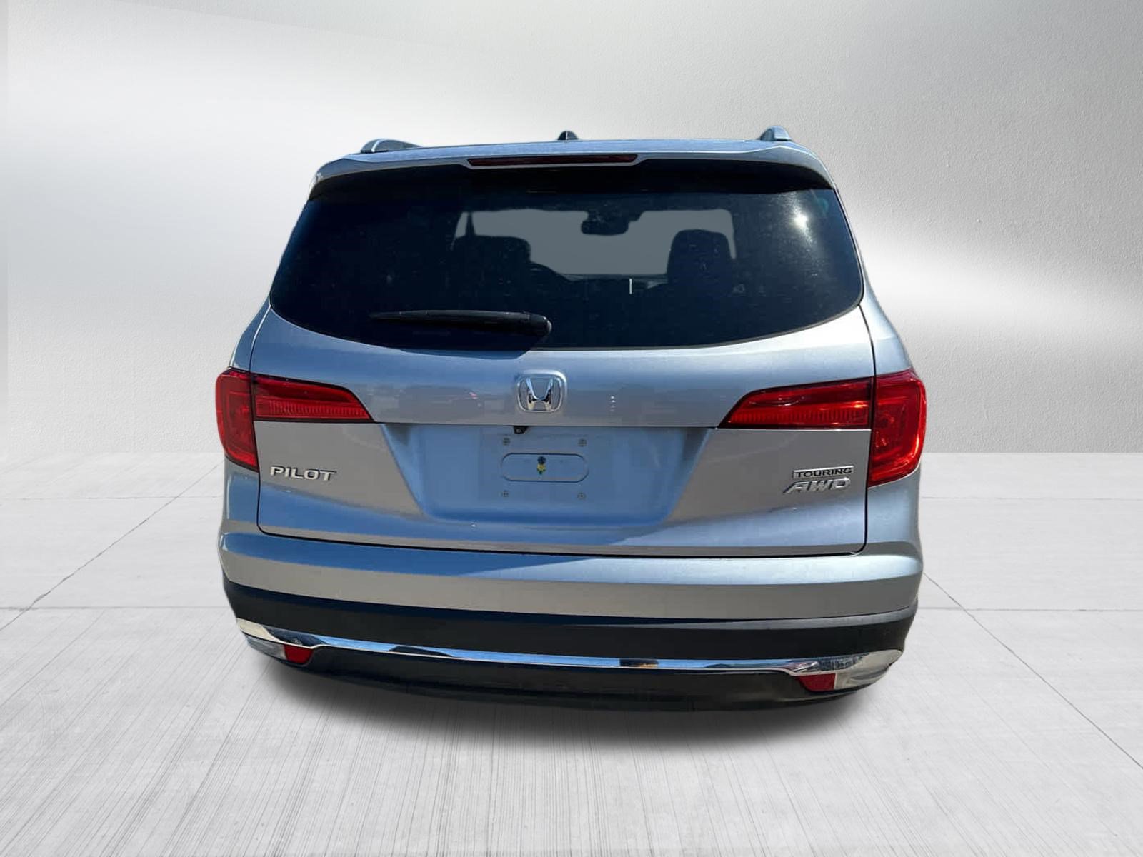 Used 2017 Honda Pilot Touring image 6