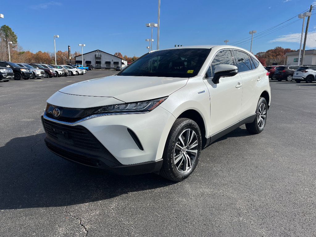 Used 2021 Toyota Venza LE image 3