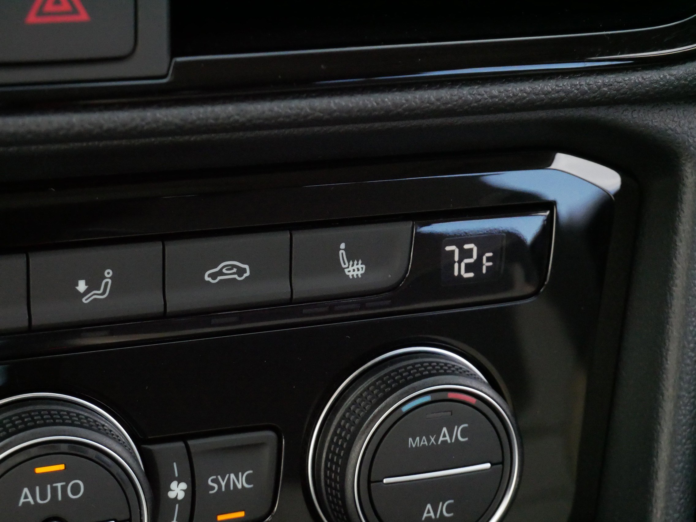 Used 2023 Volkswagen Taos SEL image 29