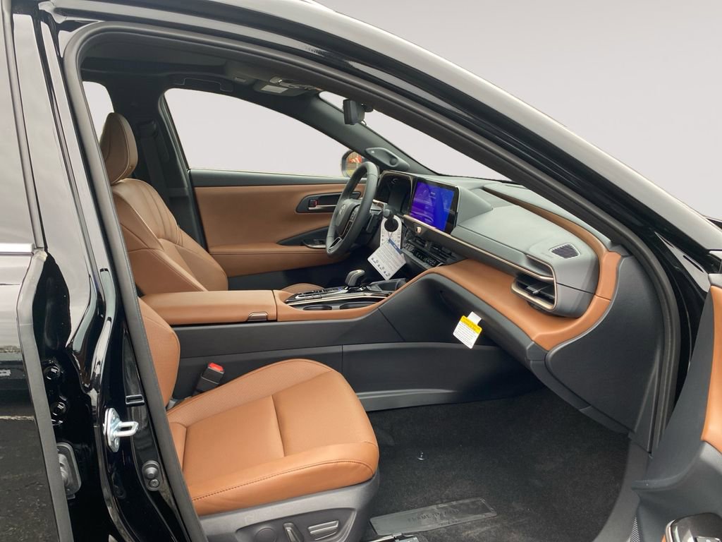 Used 2025 Toyota Crown Signia image 15