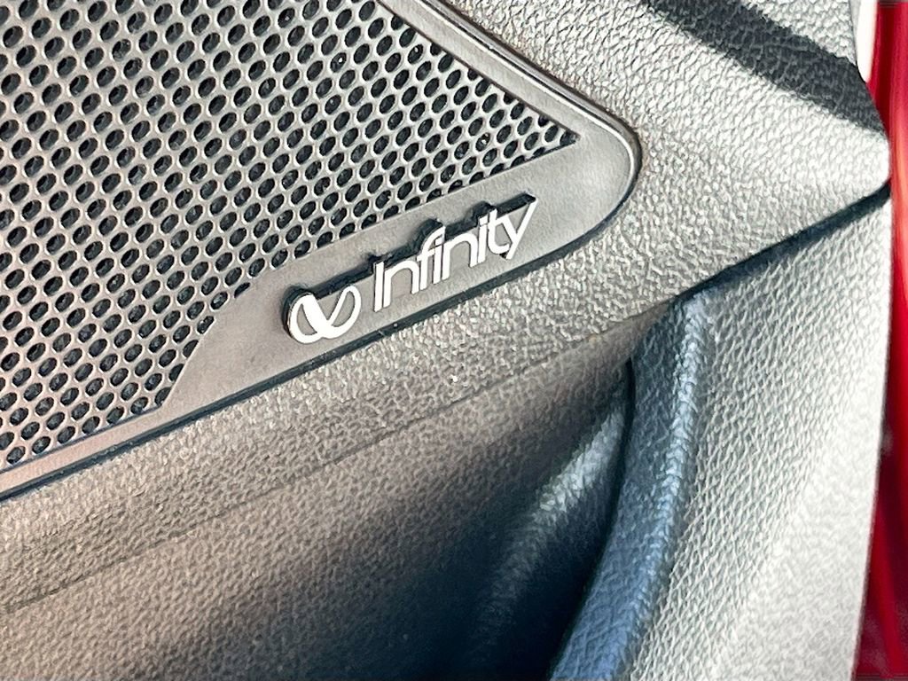 Used 2017 Hyundai Elantra Limited w/ Limited Tech Package 08 image 19