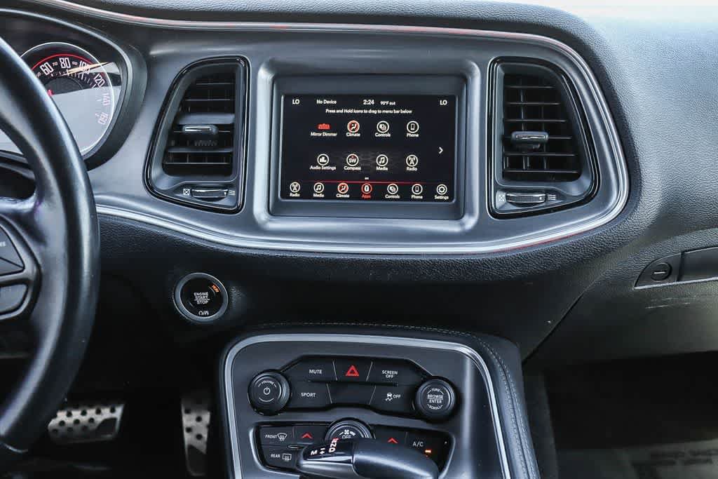 Used 2021 Dodge Challenger SXT RWD image 13