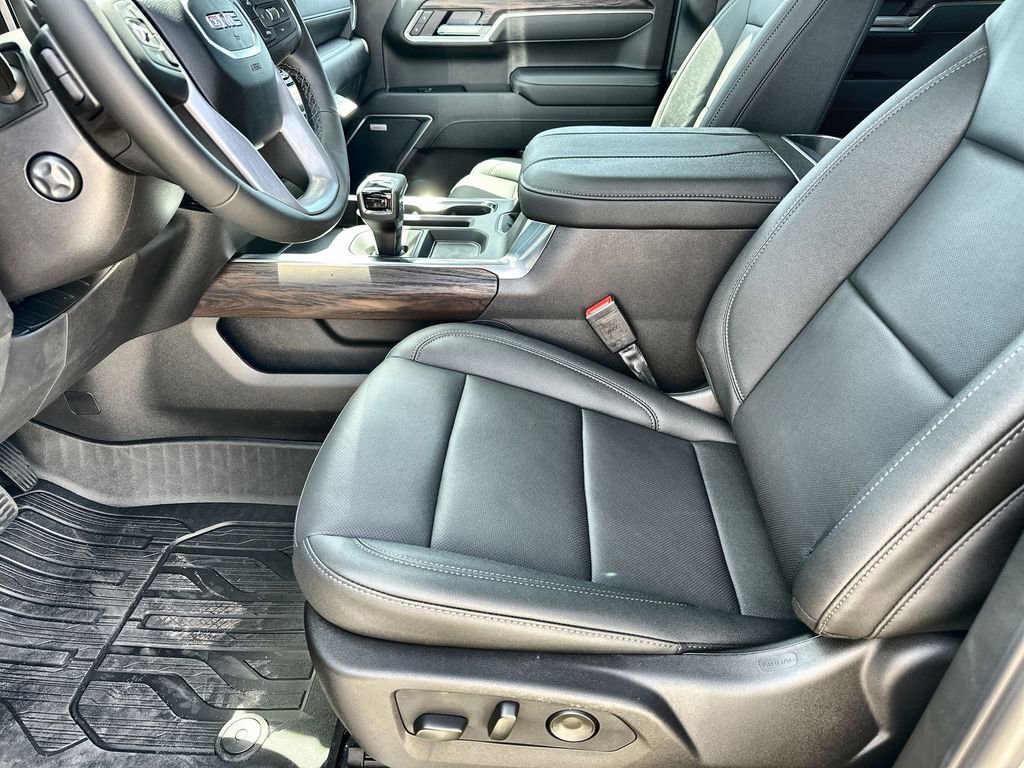 New 2026 GMC Sierra 1500 SLT image 24