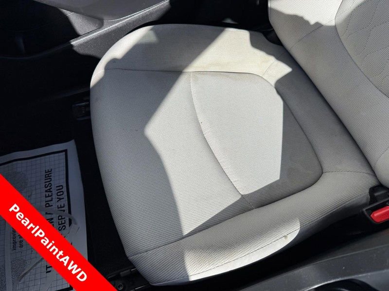 Used 2024 Toyota Corolla Cross L AWD/4WD image 27