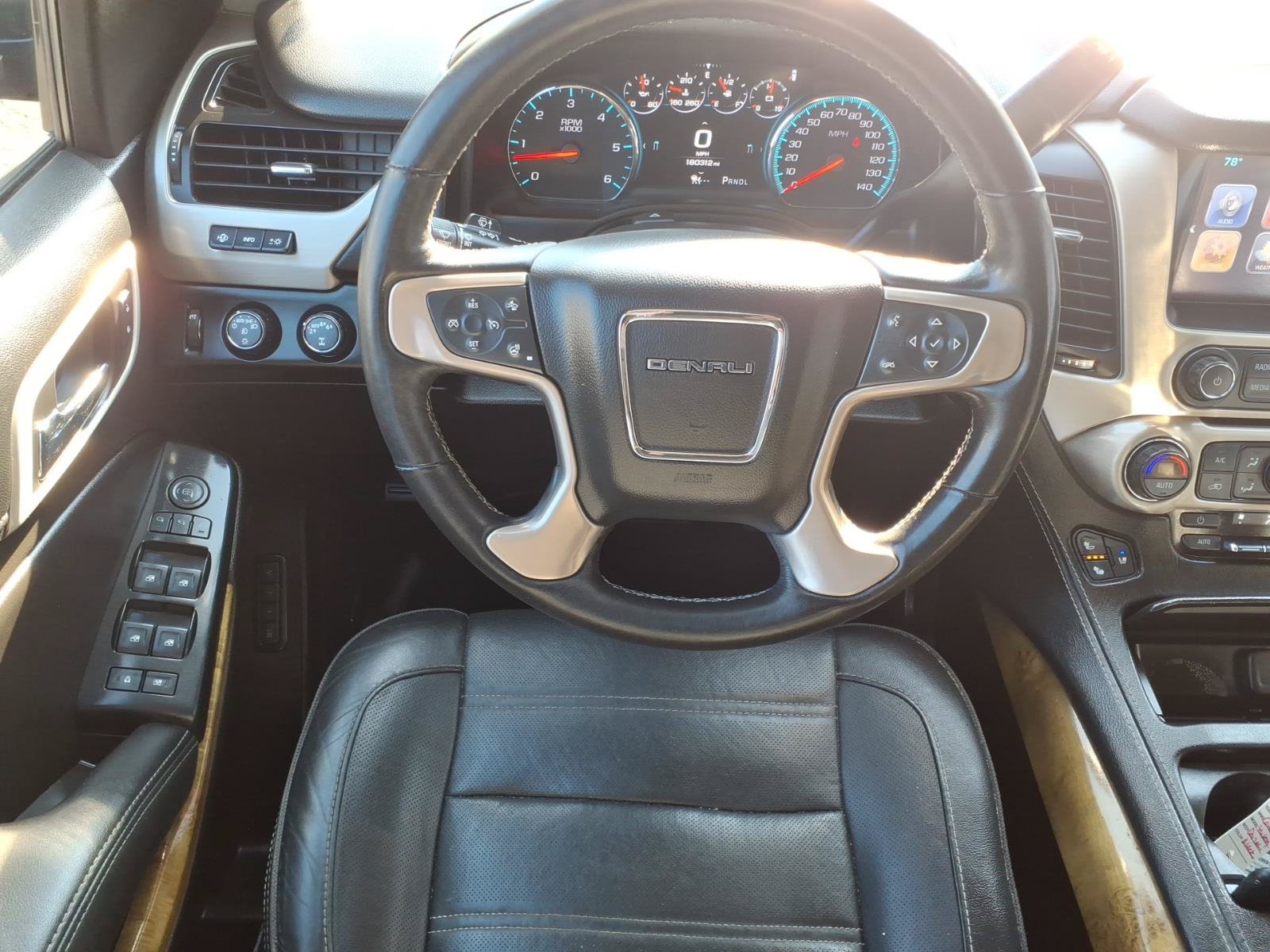 Used 2017 GMC Yukon Denali w/ Open Road Package AWD/4WD image 5