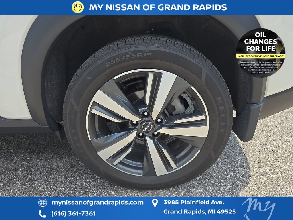 Used 2023 Nissan Rogue SL AWD/4WD image 32
