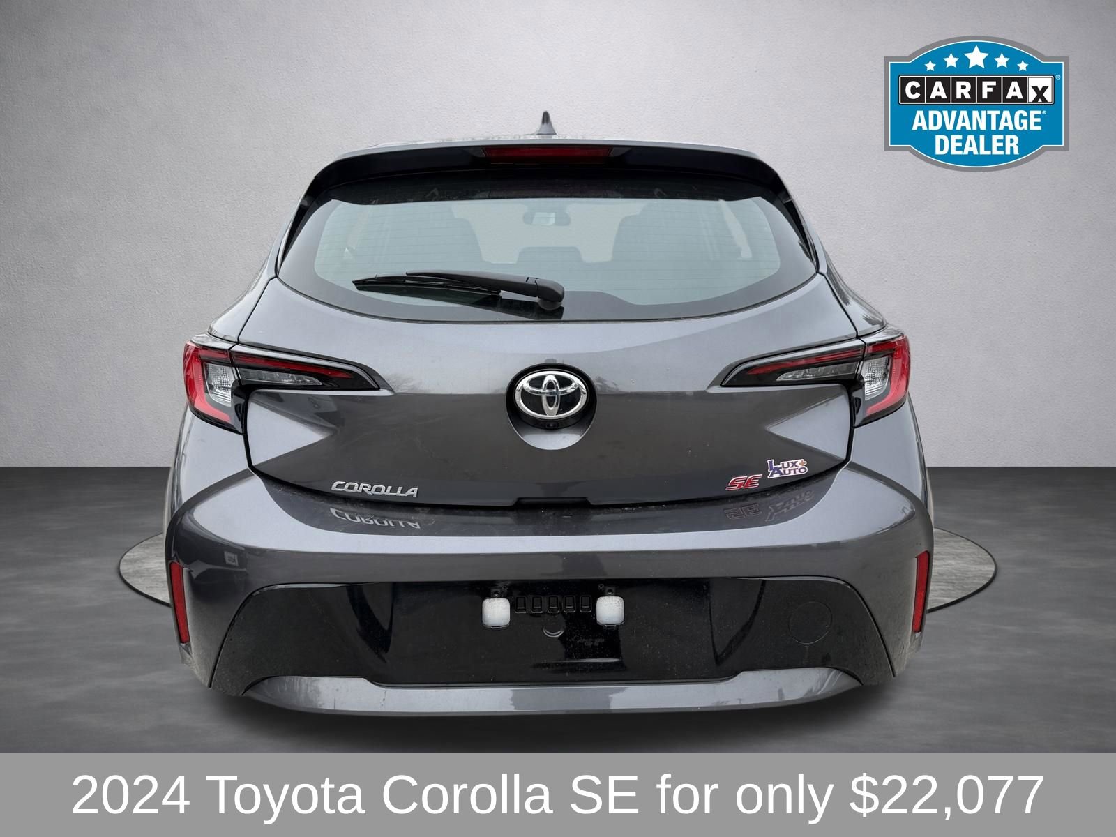 Used 2024 Toyota Corolla SE w/ SE Package FWD image 4