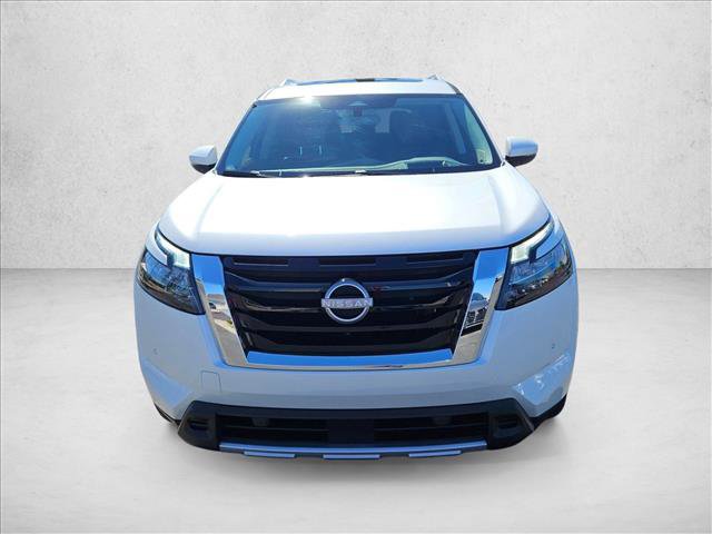 New 2025 Nissan Pathfinder Platinum image 6