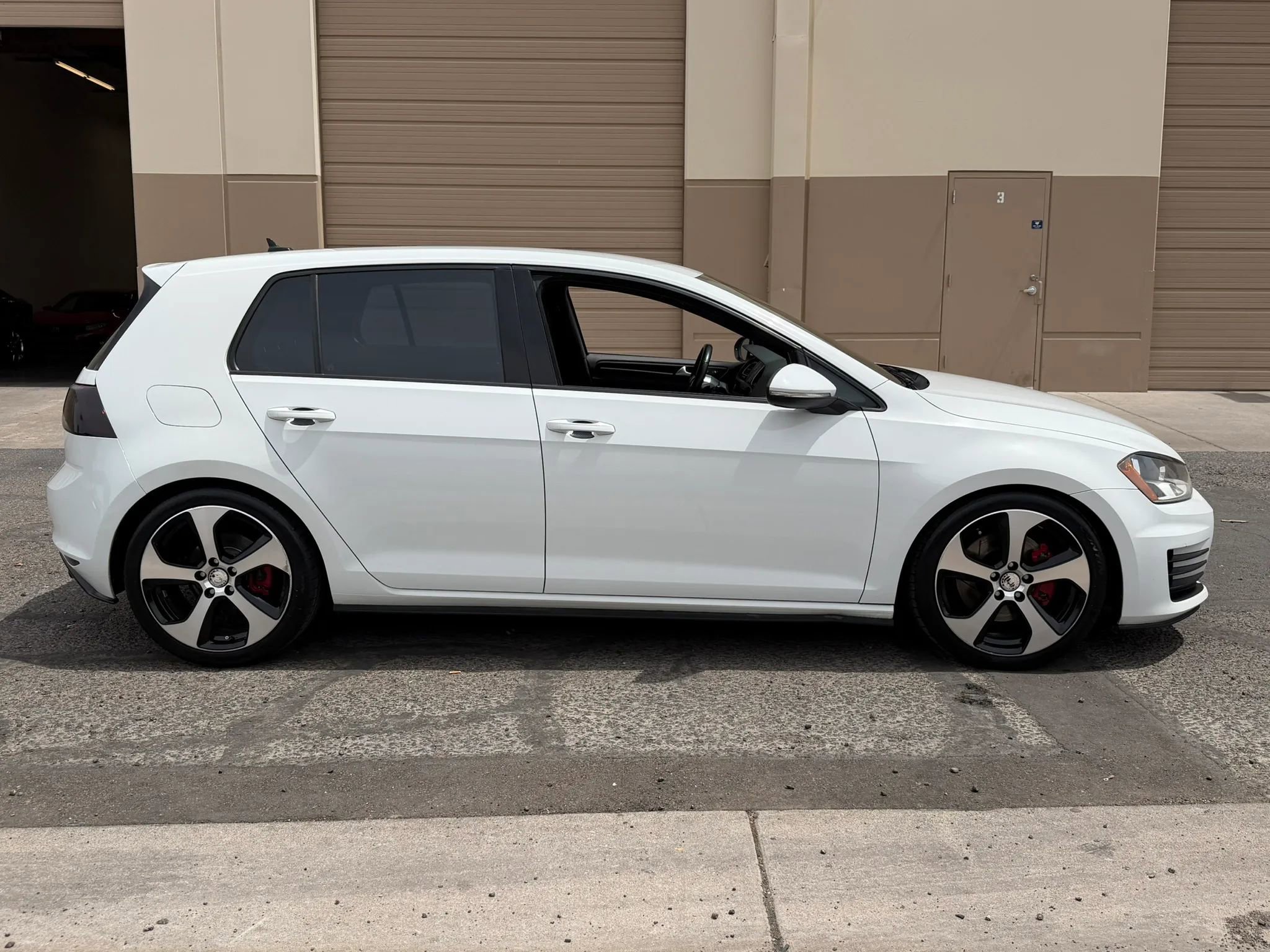 Used 2017 Volkswagen GTI S FWD image 10
