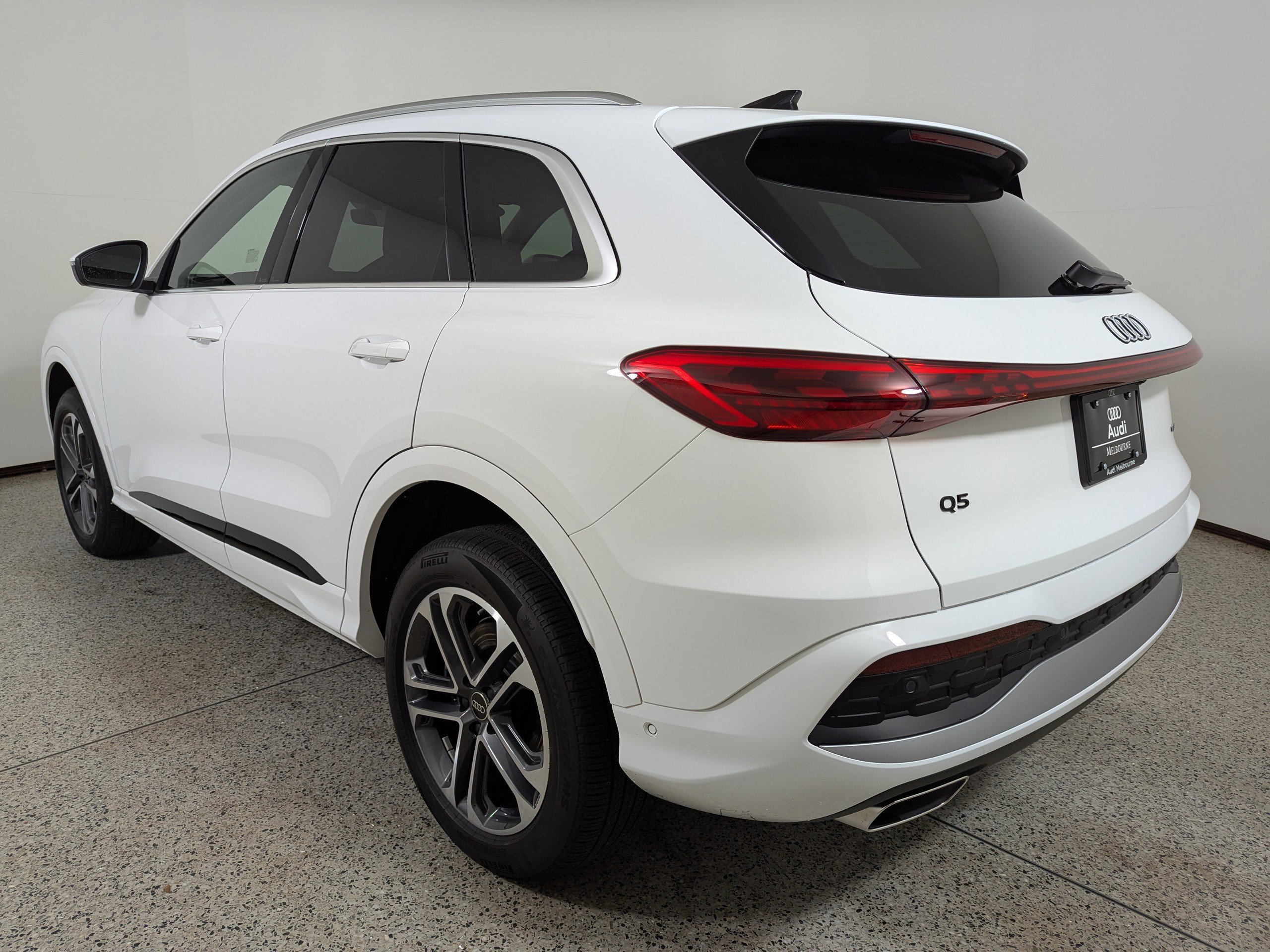 Certified 2025 Audi Q5 Premium w/ Premium Plus AWD/4WD image 5