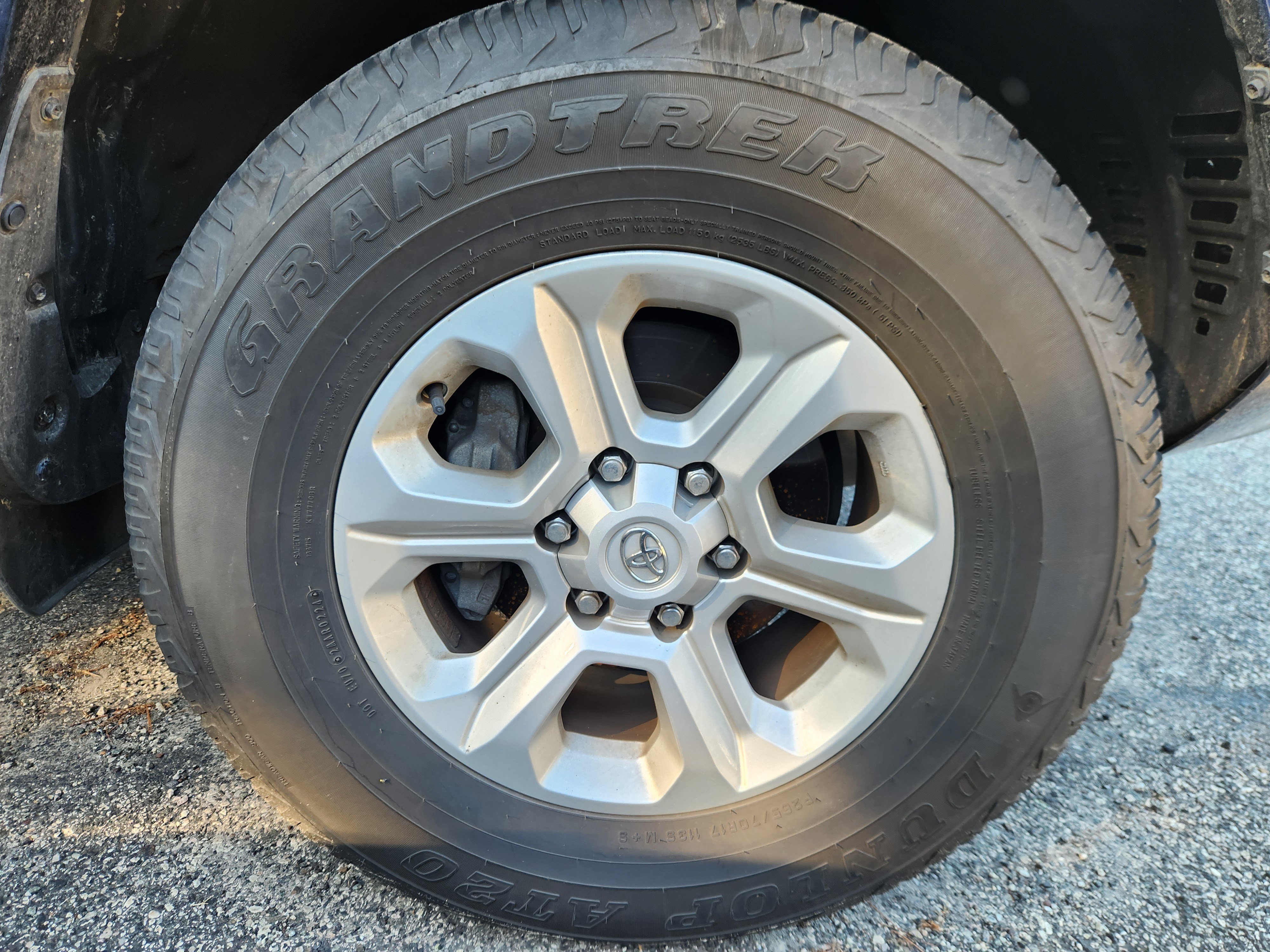 Used 2024 Toyota 4Runner SR5 AWD/4WD image 5