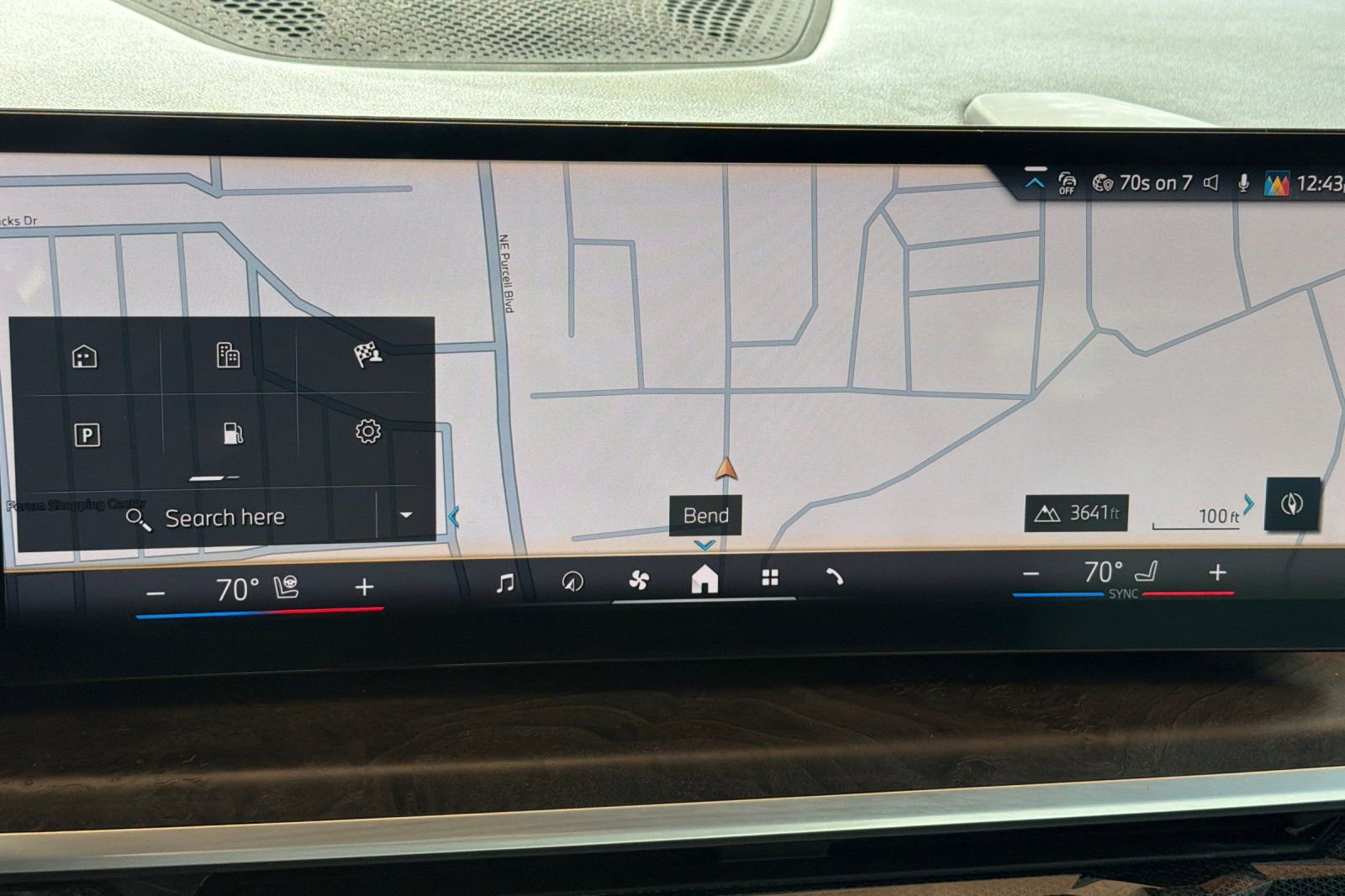 Used 2024 BMW X5 xDrive50e w/ Premium Package image 27