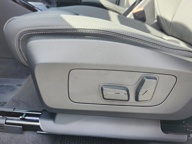 New 2026 BMW X1 xDrive28i w/ M Sport Package AWD/4WD image 28