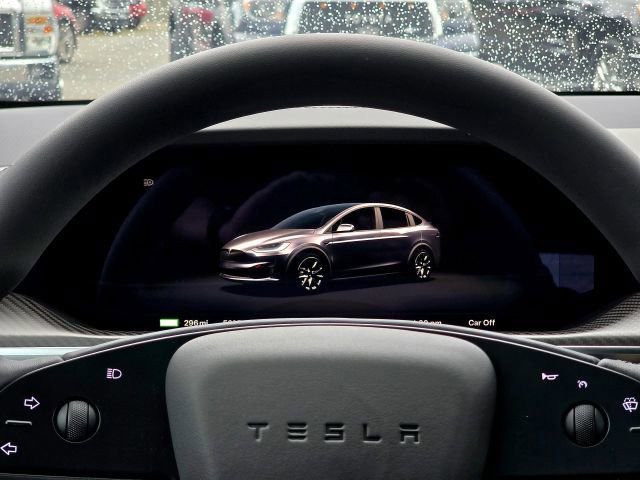 Used 2023 Tesla Model X Plaid AWD/4WD image 17