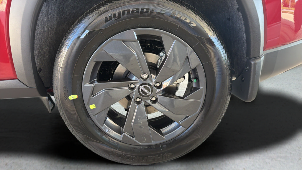 New 2026 Nissan Rogue SV AWD/4WD image 15