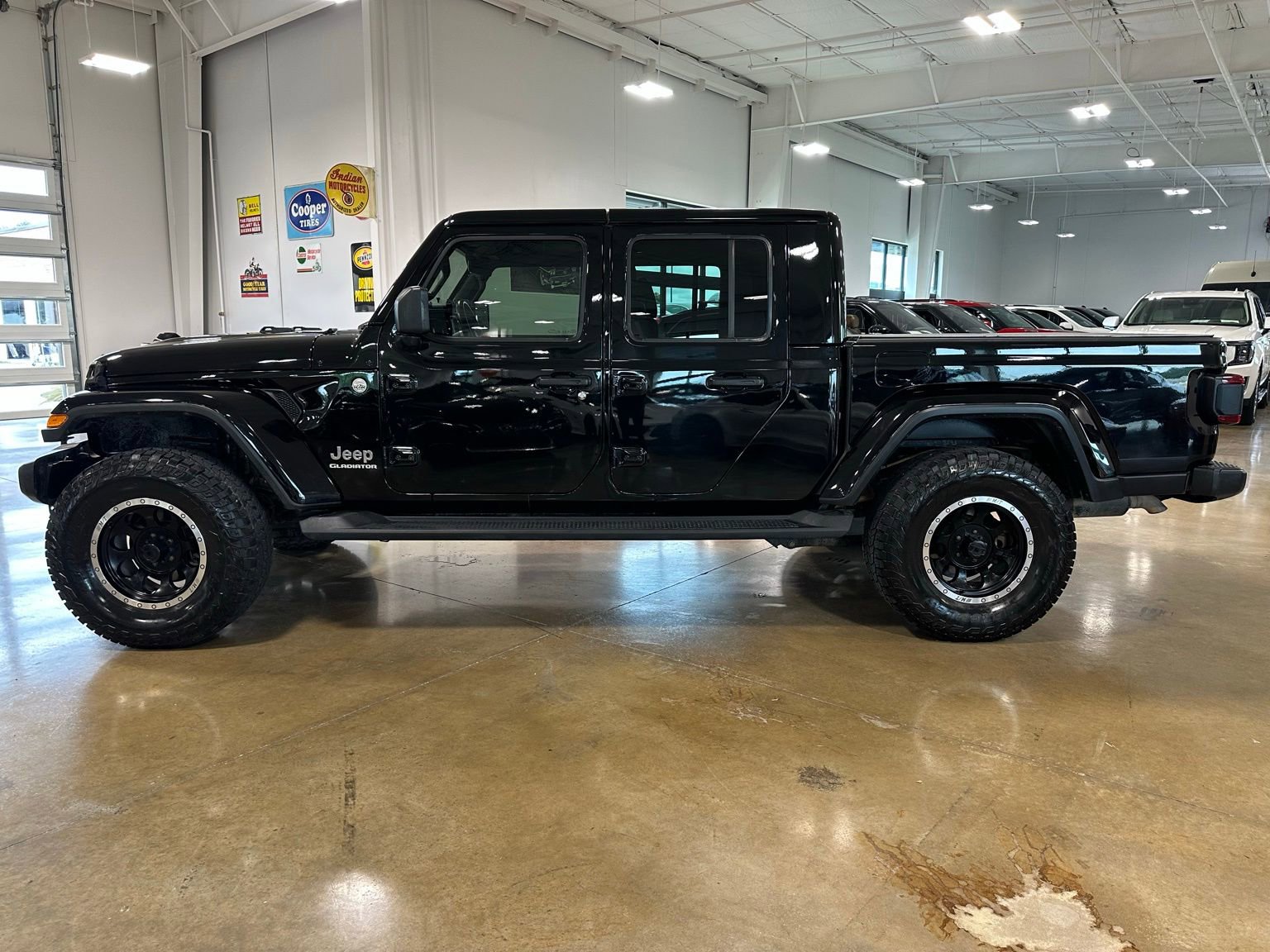 Used 2021 Jeep Gladiator Overland w/ Popular Equipment Package AWD/4WD image 5