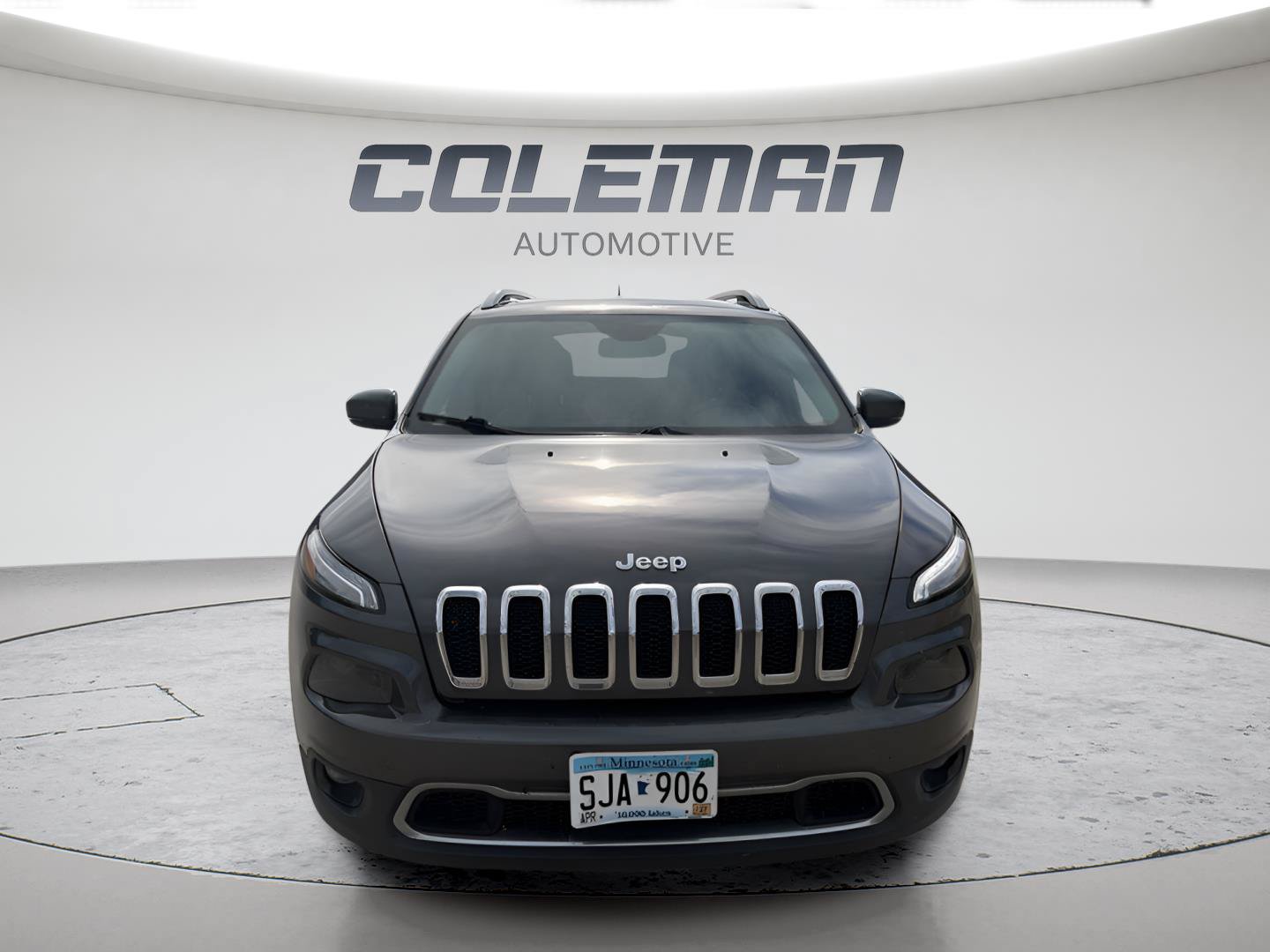 Used 2016 Jeep Cherokee Limited w/ Luxury Group AWD/4WD image 8