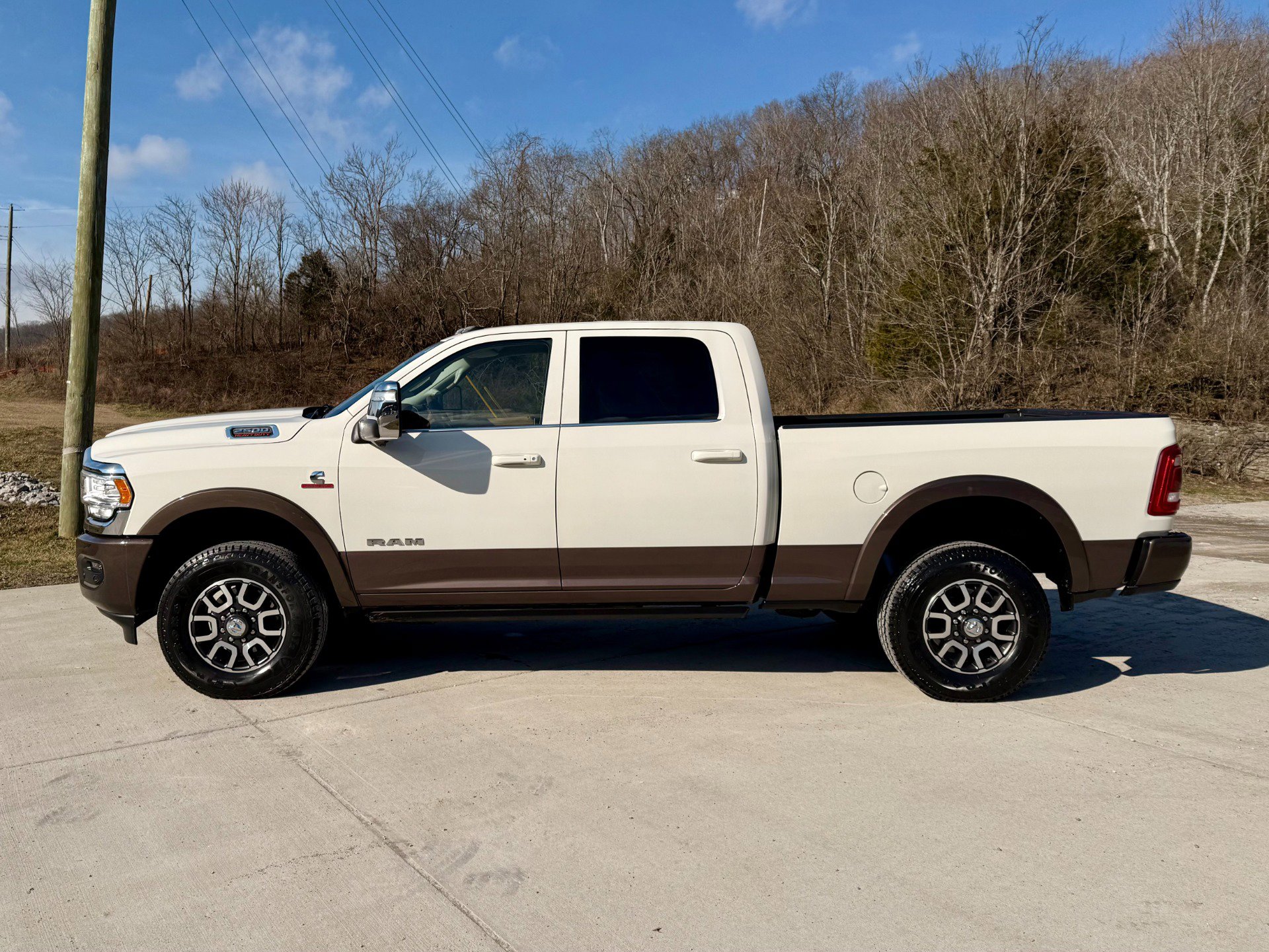 Used 2024 RAM 2500 Limited w/ Towing Technology Group AWD/4WD image 9