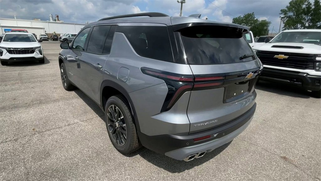 New 2026 Chevrolet Traverse LT w/ Sun and Wheel Package image 8