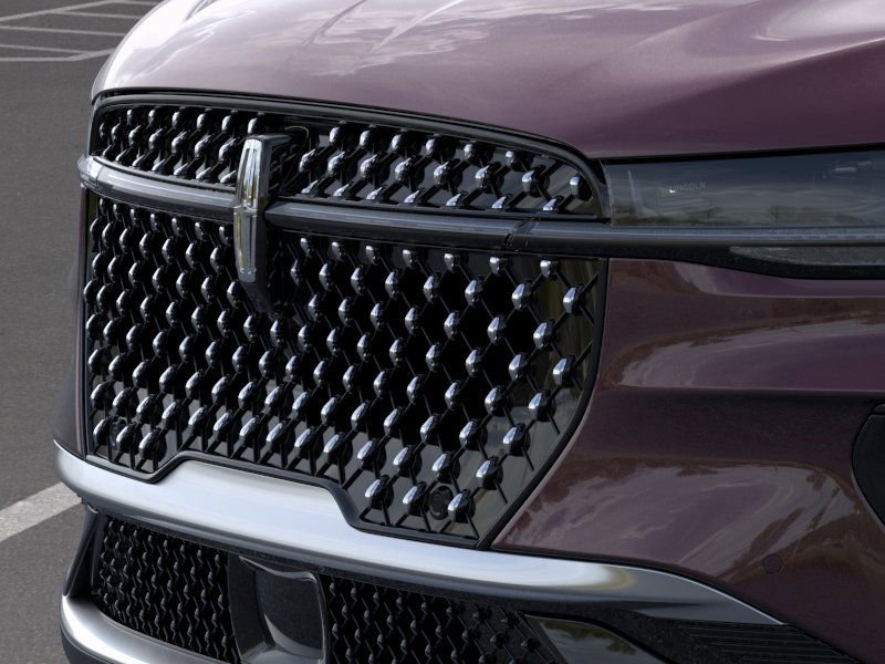 New 2025 Lincoln Nautilus Premier image 17