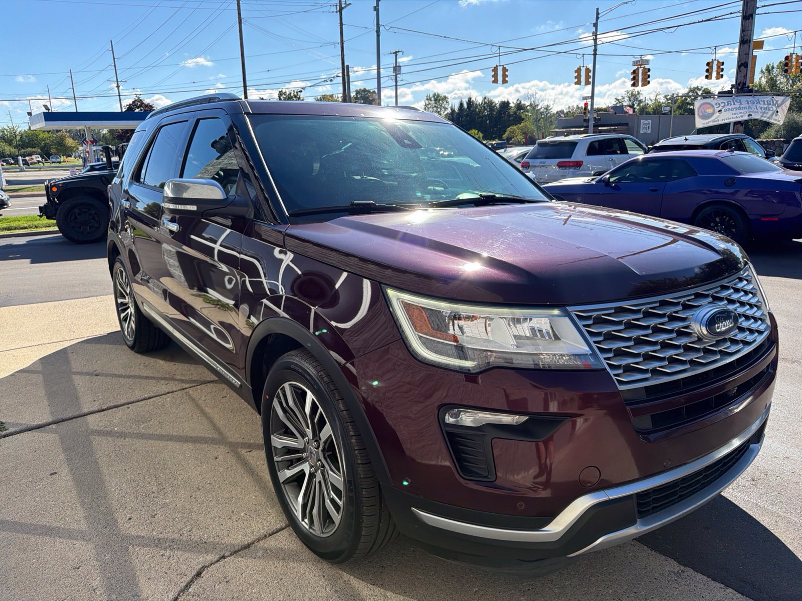 Used 2018 Ford Explorer Platinum AWD/4WD image 4