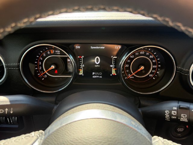Used 2021 Jeep Wrangler Unlimited Sahara AWD/4WD image 17