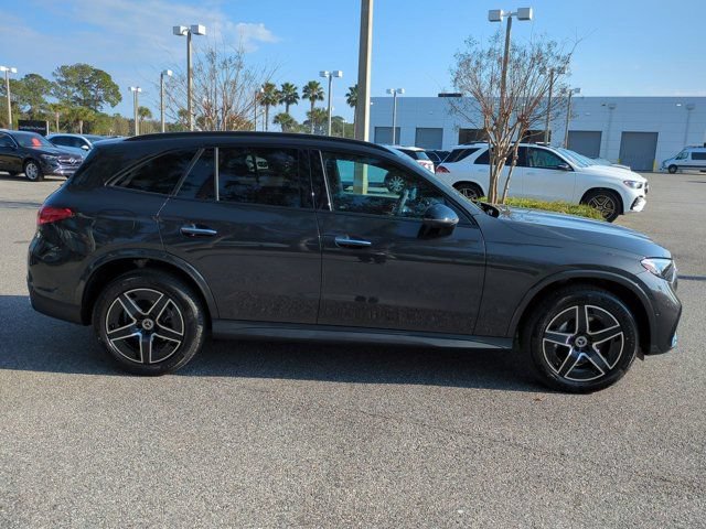 Used 2026 Mercedes-Benz GLC 300 4MATIC image 3