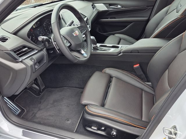 Certified 2026 Cadillac CT4 Sport RWD image 9