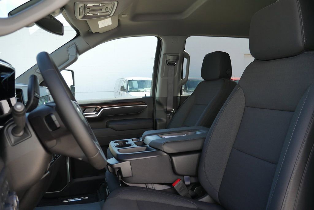 New 2026 Chevrolet Silverado 2500 LT w/ All Star Edition image 9