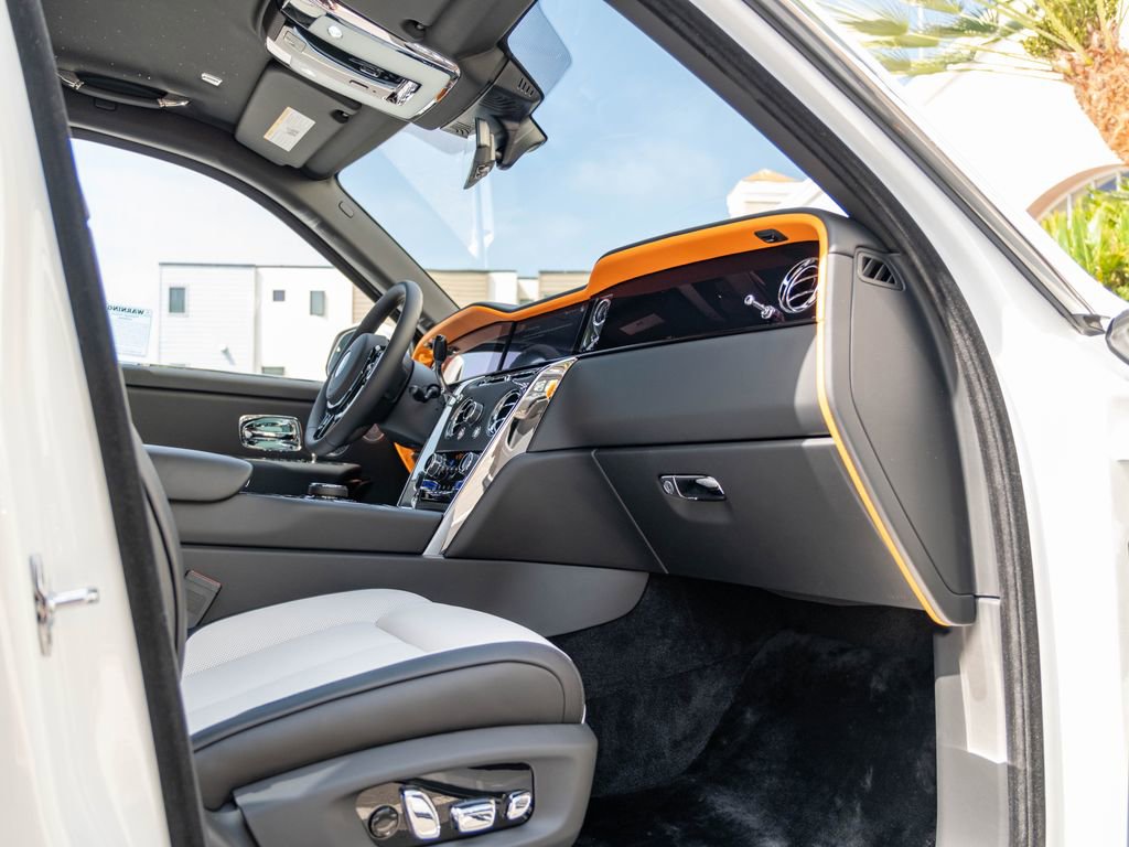 New 2026 Rolls-Royce Cullinan image 36
