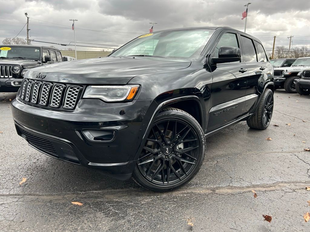 Used 2022 Jeep Grand Cherokee Laredo X image 9