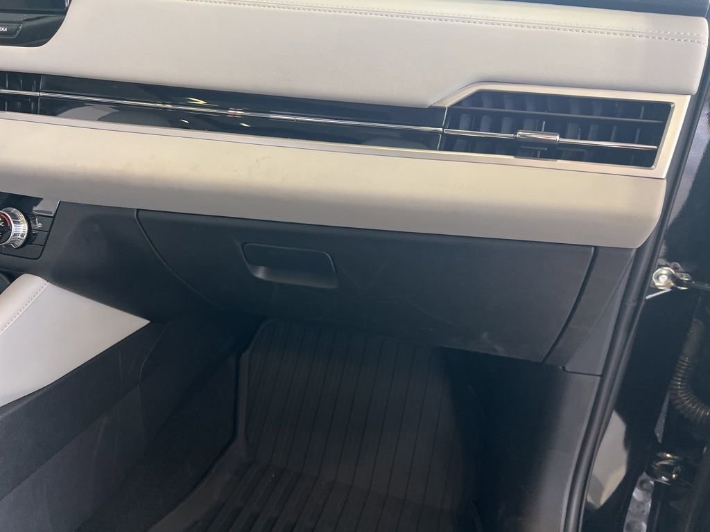Used 2025 Mitsubishi Outlander SE image 39