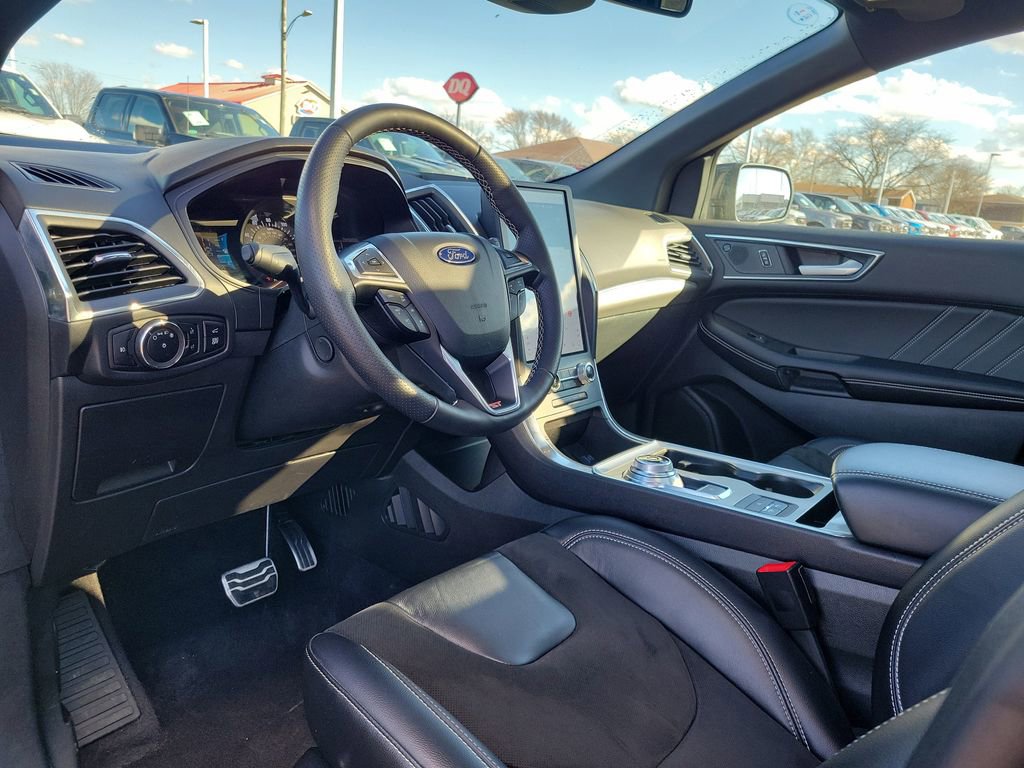 Certified 2024 Ford Edge ST w/ Equipment Group 401A image 20