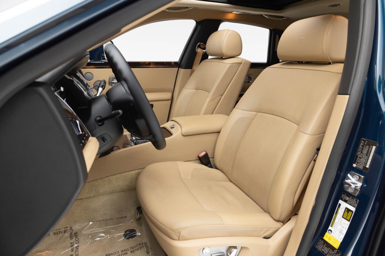 Used 2010 Rolls-Royce Ghost RWD image 8