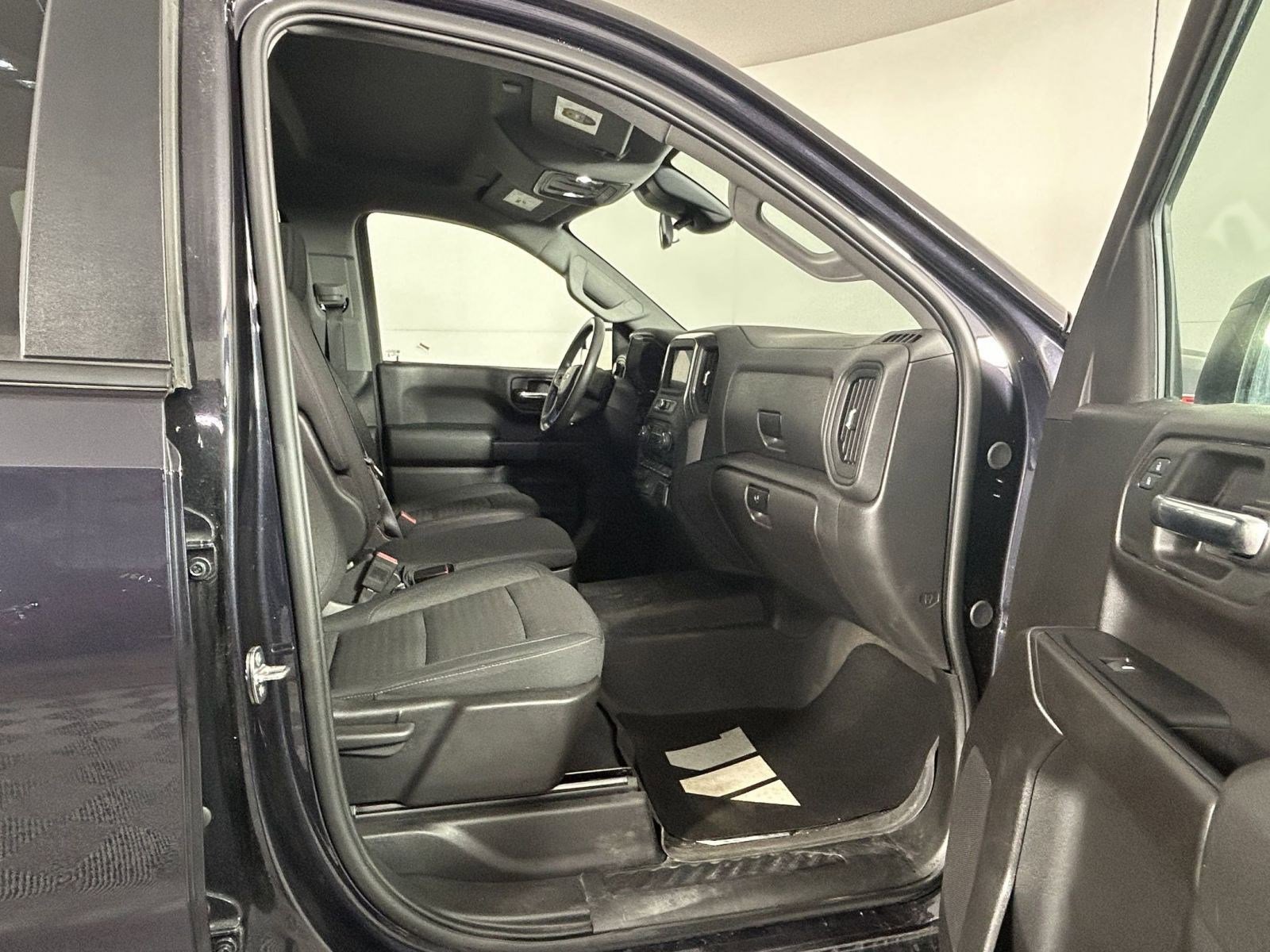 Used 2024 Chevrolet Silverado 1500 Custom Trail Boss AWD/4WD image 26