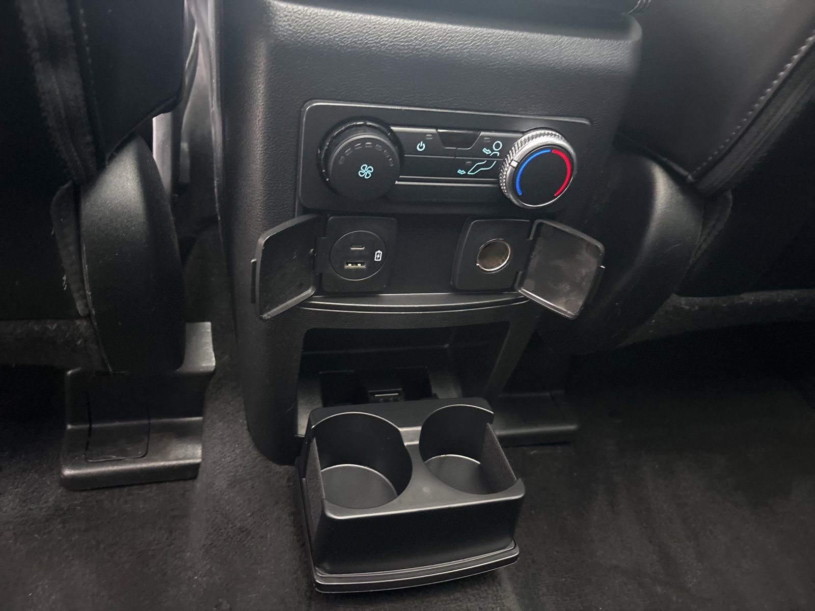 Certified 2022 Ford Explorer XLT w/ Equipment Group 202A image 38
