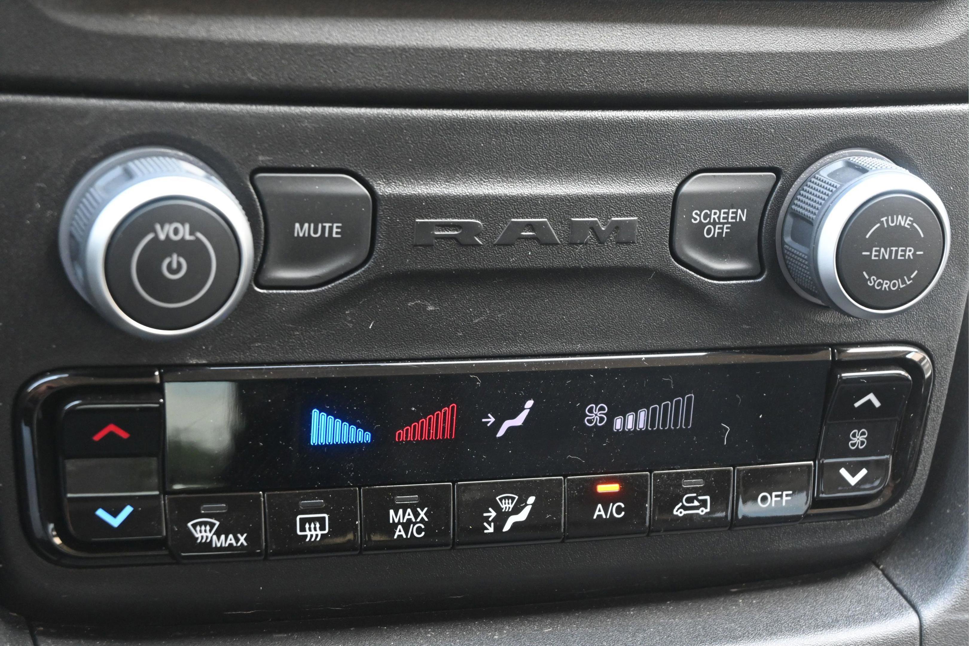 Used 2025 RAM ProMaster 1500 w/ Quick Order Package 22G SLT FWD image 27