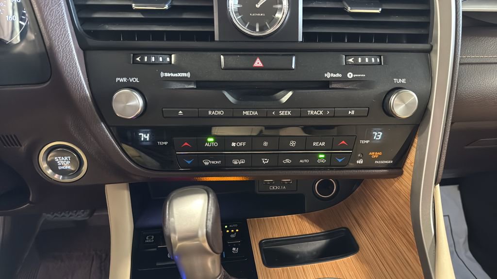 Used 2020 Lexus RX 350L Premium w/ Premium Package image 29