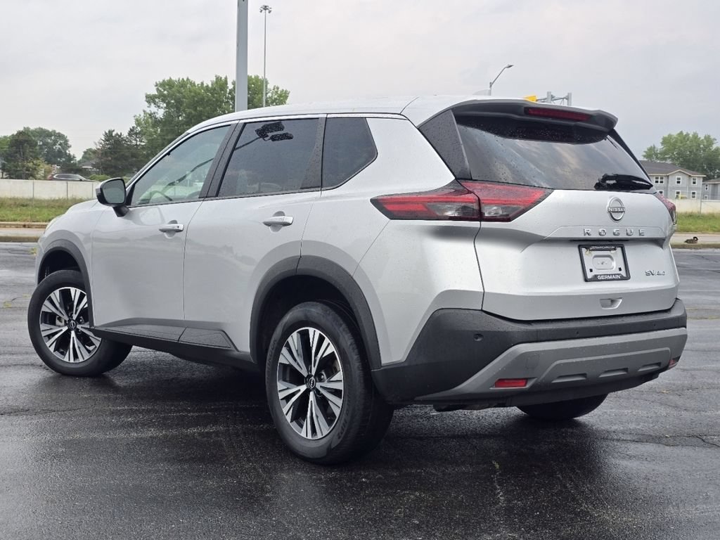 Used 2022 Nissan Rogue SV AWD/4WD image 12