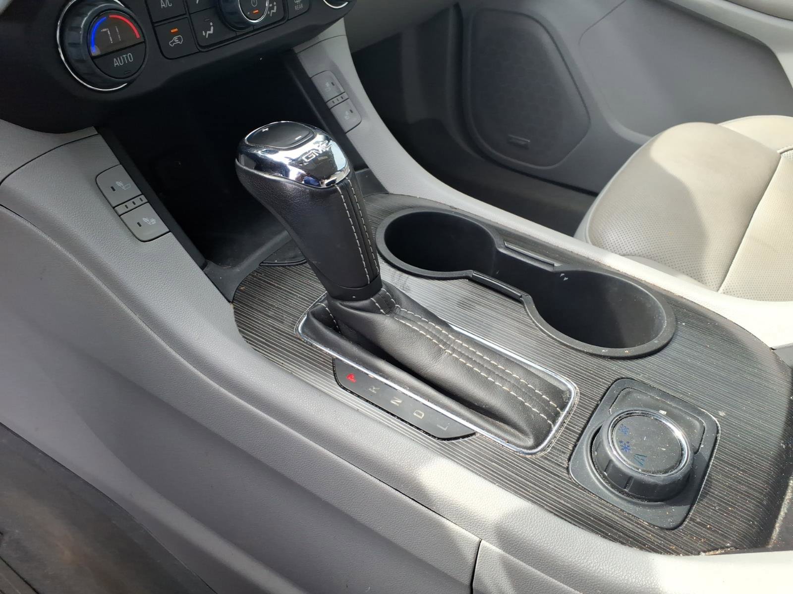 Used 2019 GMC Acadia SLT w/ LPO, Floor Liner Package image 17