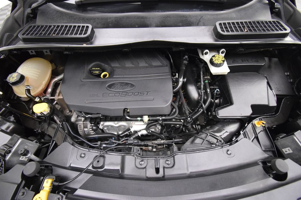 Used 2018 Ford Escape SE w/ SE Sport Appearance Package FWD image 22