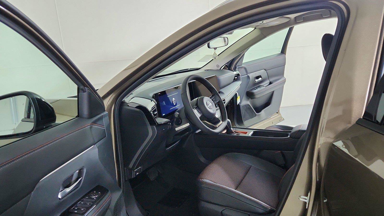 Used 2026 Nissan Kicks SR w/ Cold Weather Package AWD/4WD image 17