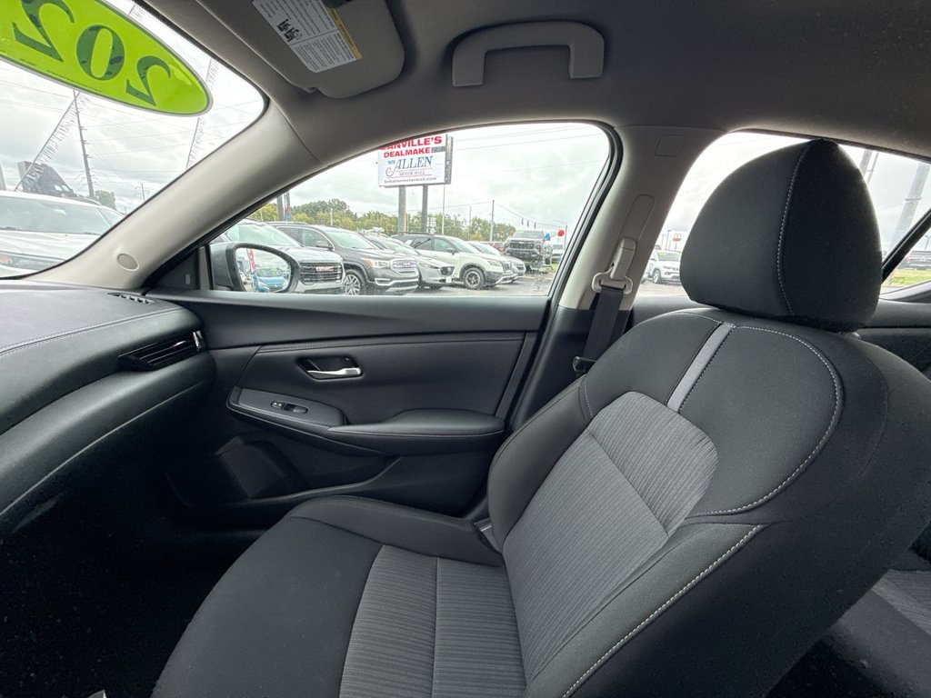 Used 2025 Nissan Sentra SV w/ All-Weather Package FWD image 30