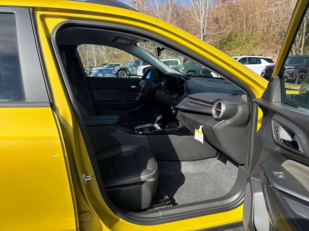 New 2025 Chevrolet Trax ACTIV w/ Driver Confidence Package image 23