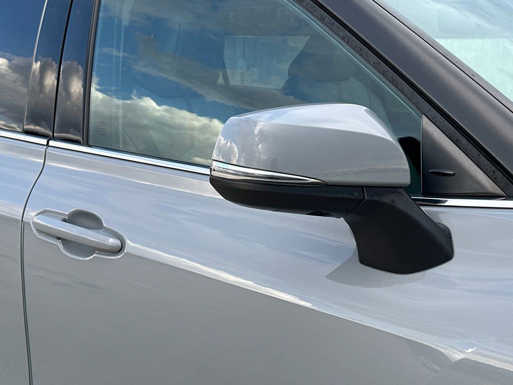 Used 2022 Toyota Highlander Bronze Edition image 10