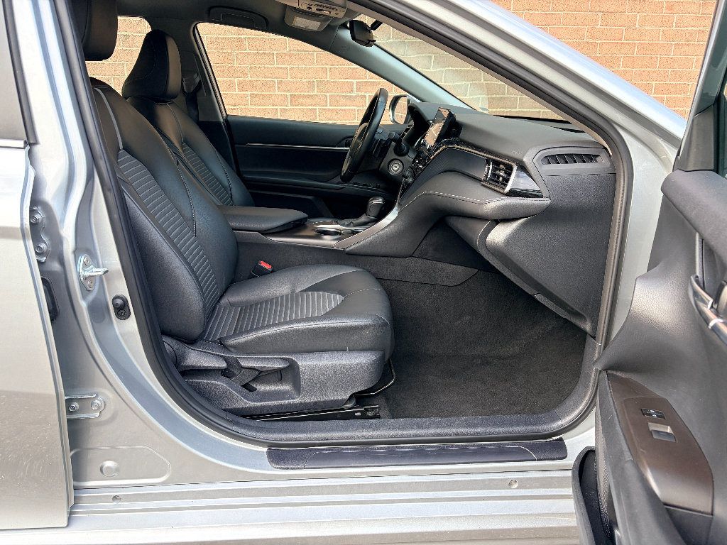 Used 2024 Toyota Camry SE FWD image 21